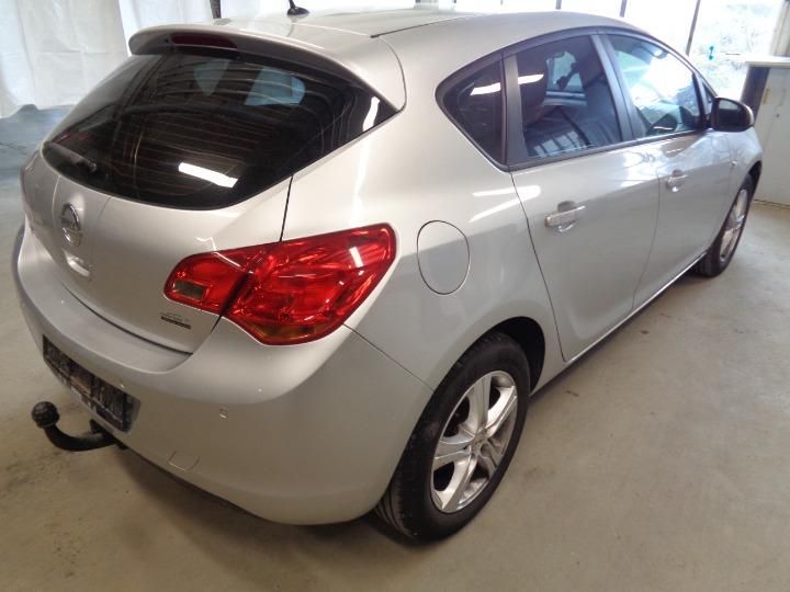 Photo 6 VIN: W0LPD6EU5BG034459 - OPEL ASTRA HATCHBACK 