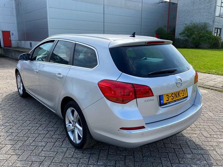 Photo 2 VIN: W0LPD8EU6E8016126 - OPEL ASTRA SPORTS TOURER 