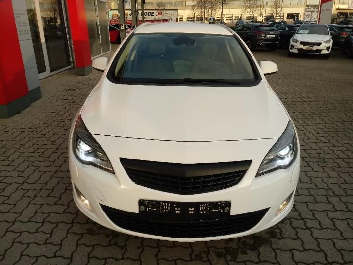 Photo 1 VIN: W0LPE8EN3C8009668 - OPEL ASTRA ESTATE 