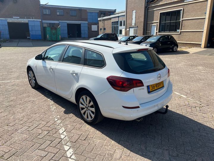 Photo 2 VIN: W0LPE8EU9B8115841 - OPEL ASTRA SPORTS TOURER 