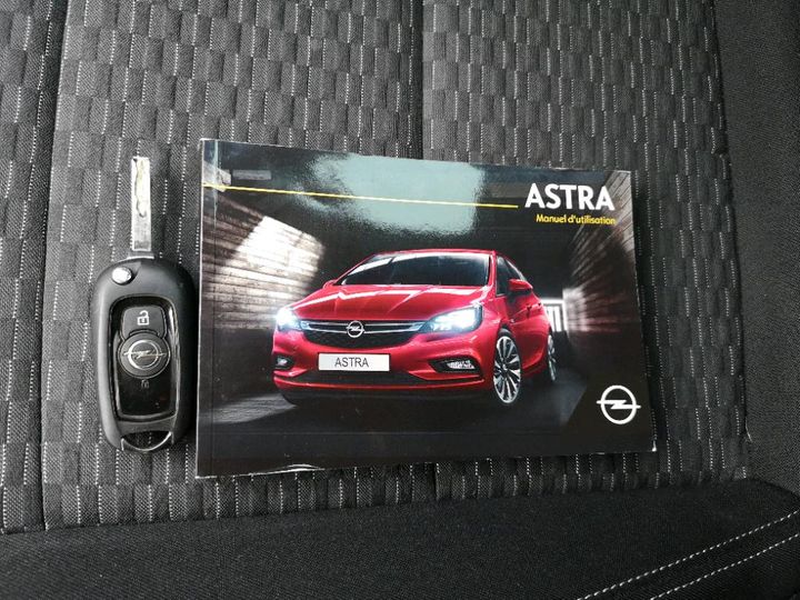 Photo 9 VIN: W0VBD8EG1J8023474 - OPEL ASTRA SPORTS TO 