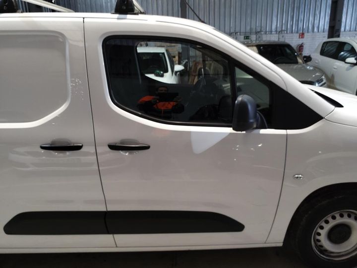 Photo 9 VIN: W0VEFBHWBKJ657558 - OPEL COMBO 