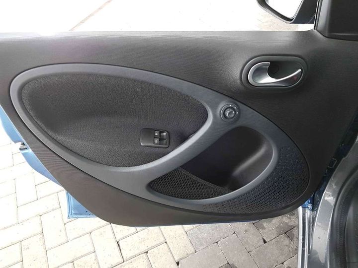 Photo 11 VIN: W1A4530911Y252979 - SMART FORFOUR 