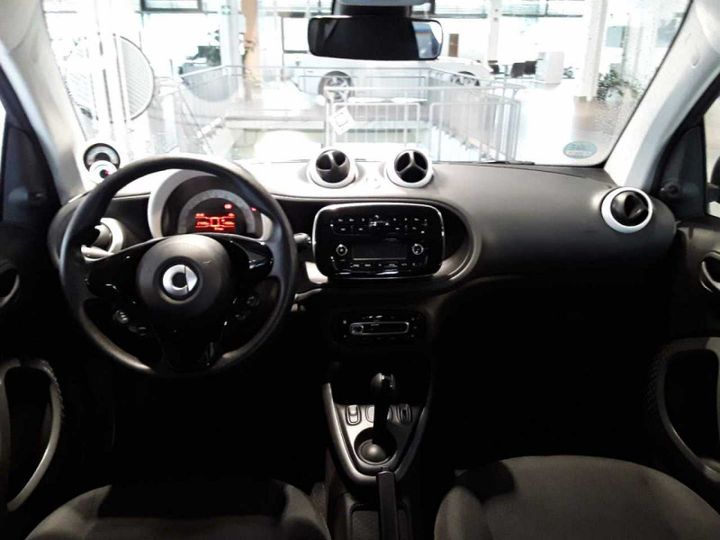 Photo 6 VIN: W1A4533911K445346 - SMART FORTWO COUPE (11.2014-&GT) 