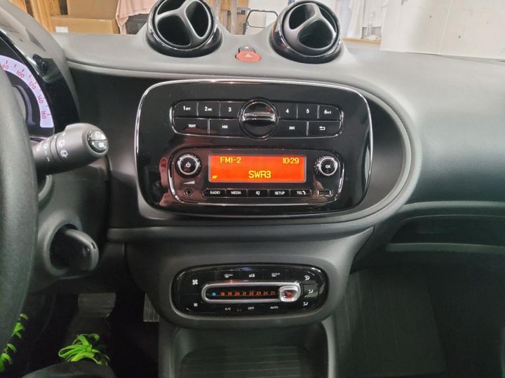 Photo 5 VIN: W1A4533911K462087 - SMART FORTWO COUPE (11.2014-&GT) 