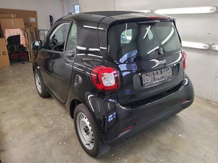 Photo 9 VIN: W1A4533911K462087 - SMART FORTWO COUPE (11.2014-&GT) 