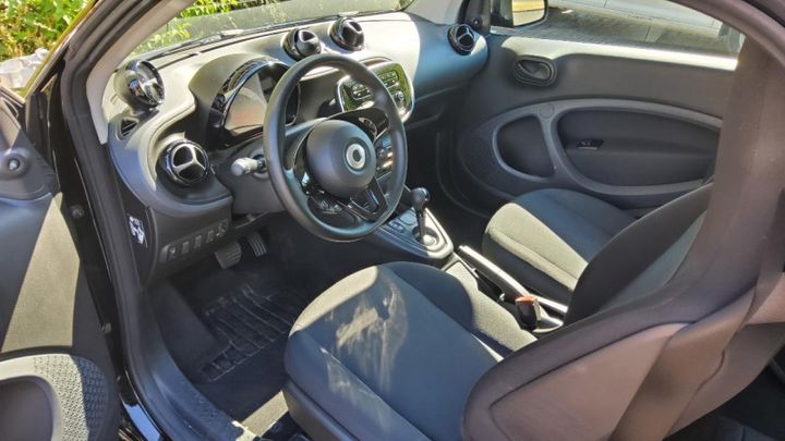 Photo 13 VIN: W1A4533911K465382 - SMART FORTWO COUPE (11.2014-&GT) 