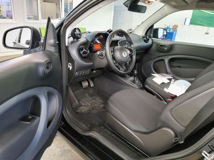 Photo 4 VIN: W1A4533911K468433 - SMART FORTWO COUPE (11.2014-&GT) 