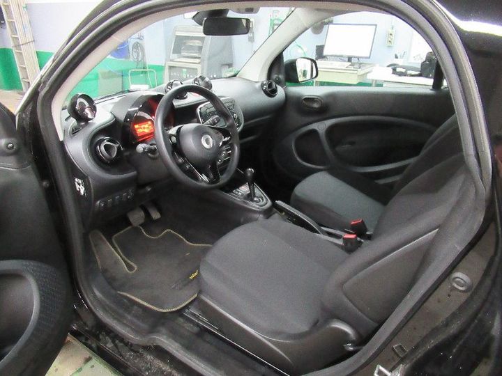 Photo 25 VIN: W1A4533911K472735 - SMART FORTWO COUPE (11.2014-) 