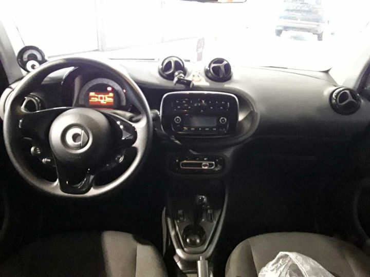 Photo 2 VIN: W1A4533911K472830 - SMART FORTWO COUPE (11.2014-&GT) 