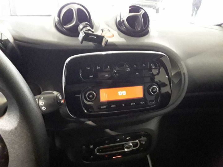 Photo 7 VIN: W1A4533911K472830 - SMART FORTWO COUPE (11.2014-&GT) 