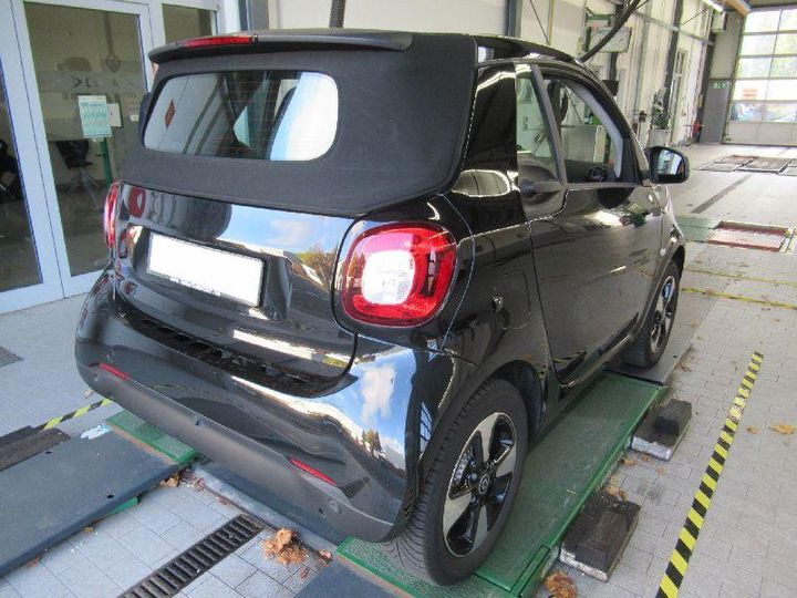 Photo 13 VIN: W1A4534911K433533 - SMART FORTWO CABRIO (11.2015-&GT) 