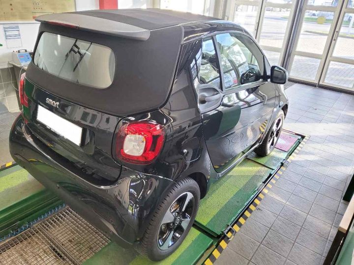 Photo 13 VIN: W1A4534911K434375 - SMART FORTWO CABRIO (11.2015-&GT) 