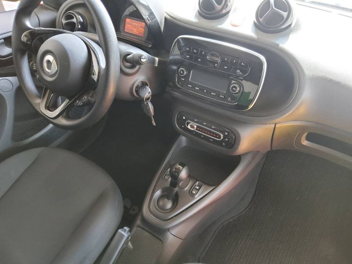 Photo 13 VIN: W1A4534911K456599 - SMART FORTWO CABRIO (11.2015-) 