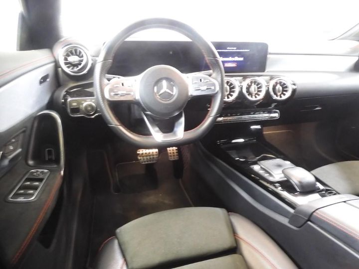 Photo 3 VIN: W1K1183031N130243 - MERCEDES-BENZ CLA 