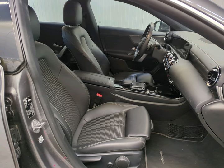 Photo 4 VIN: W1K1186031N133365 - MERCEDES-BENZ CLA 180 