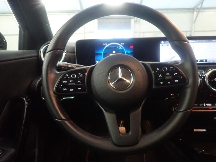 Photo 10 VIN: W1K1770031J187430 - MERCEDES-BENZ CLASSE A 