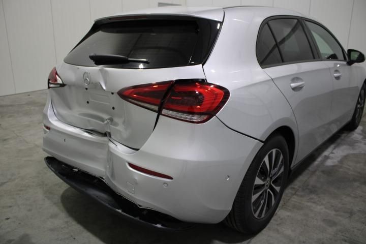 Photo 6 VIN: W1K1770101V104277 - MERCEDES-BENZ A-CLASS HATCHBACK 