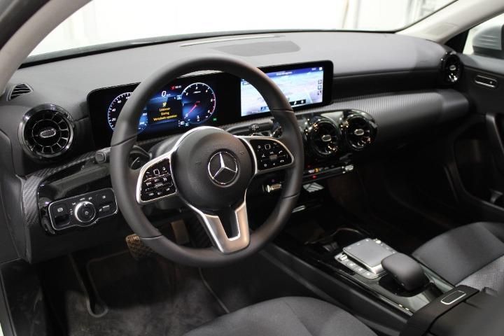 Photo 8 VIN: W1K1770101V104277 - MERCEDES-BENZ A-CLASS HATCHBACK 