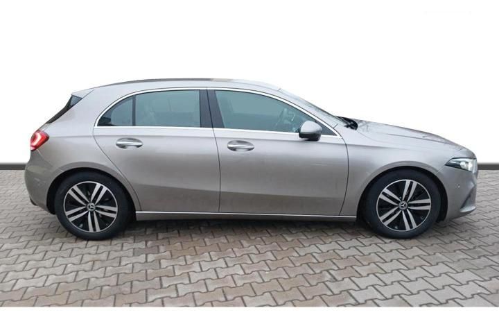 Photo 6 VIN: W1K1770841N189691 - MERCEDES-BENZ A-CLASS HATCHBACK 