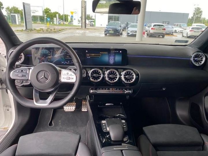 Photo 9 VIN: W1K1770841V103818 - MERCEDES-BENZ A-CLASS HATCHBACK 