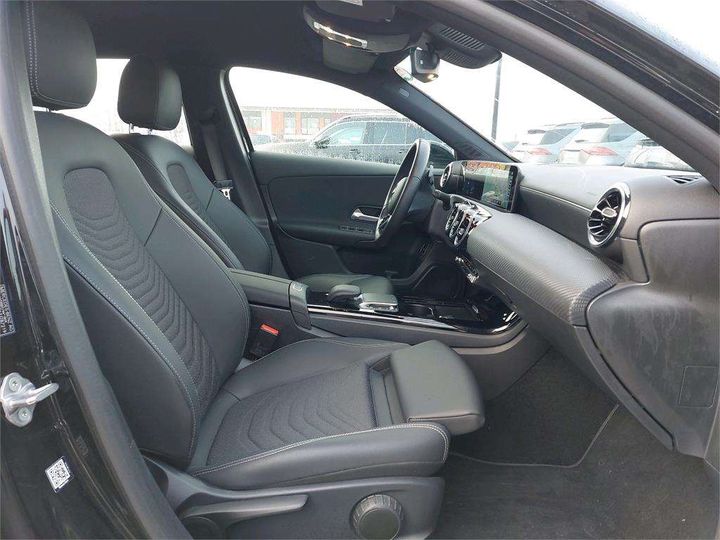 Photo 9 VIN: W1K1770861J287219 - MERCEDES-BENZ CLASSE A COMPACT 