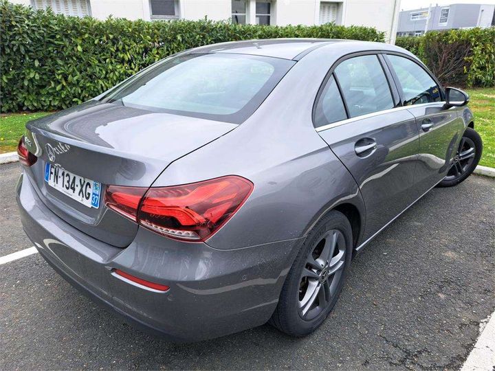 Photo 3 VIN: W1K1771031J210758 - MERCEDES-BENZ CLASSE A BERLINE 