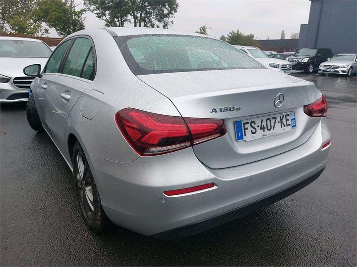 Photo 2 VIN: W1K1771031J239906 - MERCEDES-BENZ CLASSE A BERLINE 