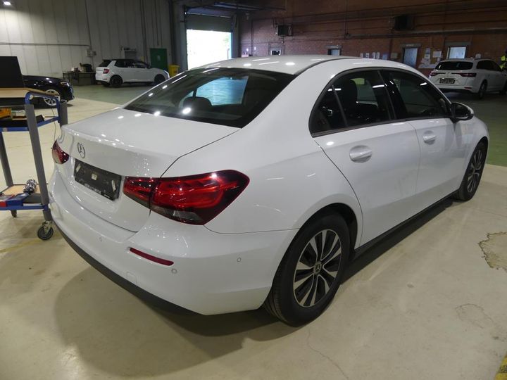 Photo 1 VIN: W1K1771101J307672 - MERCEDES-BENZ A SEDAN 