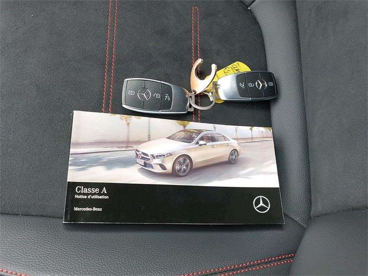 Photo 6 VIN: W1K1771861J260132 - MERCEDES-BENZ CLASSE A BERLINE 