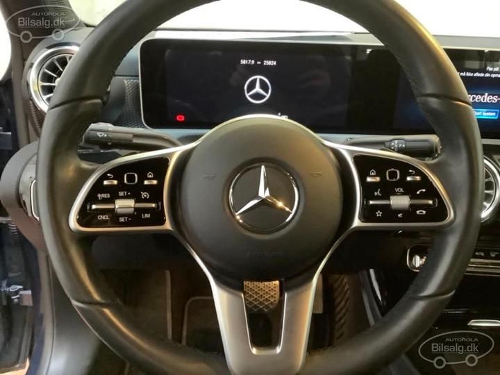 Photo 11 VIN: W1K1771871J247310 - MERCEDES-BENZ A-CLASS SALOON 