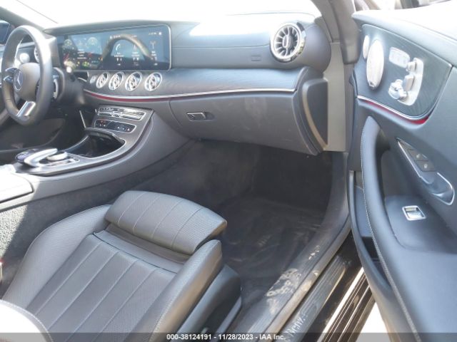 Photo 4 VIN: W1K1K5JB8PF200584 - MERCEDES-BENZ E-CLASS 