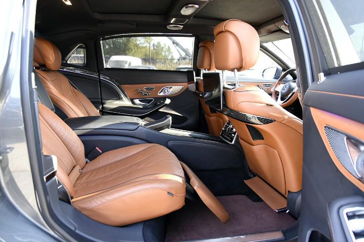 Photo 18 VIN: W1K2229861A512099 - MAYBACH MERCEDES BENZ S560 MAYBACH 