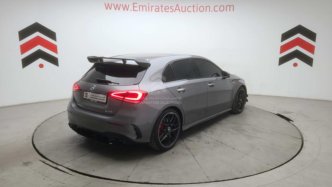 Photo 8 VIN: W1K3F5EBXMN236432 - MERCEDES A 45 AMG 