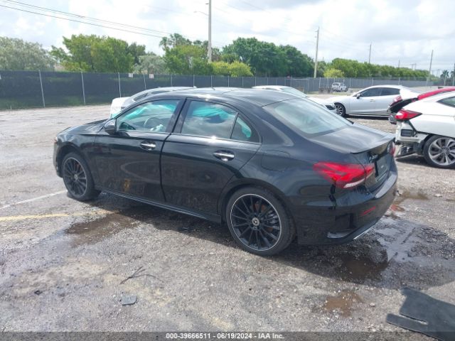 Photo 2 VIN: W1K3G4EB0NJ349869 - MERCEDES-BENZ A-CLASS 