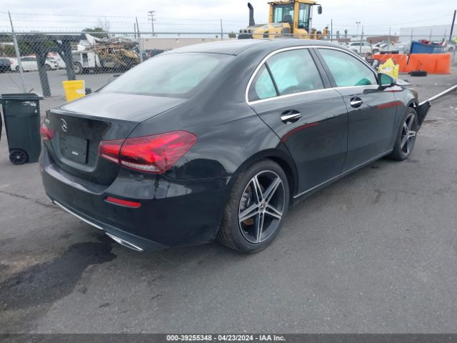 Photo 3 VIN: W1K3G4EB0NJ361214 - MERCEDES-BENZ A 220 