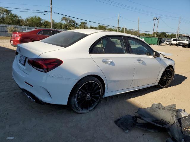 Photo 2 VIN: W1K3G4EB2MJ296817 - MERCEDES-BENZ A 220 