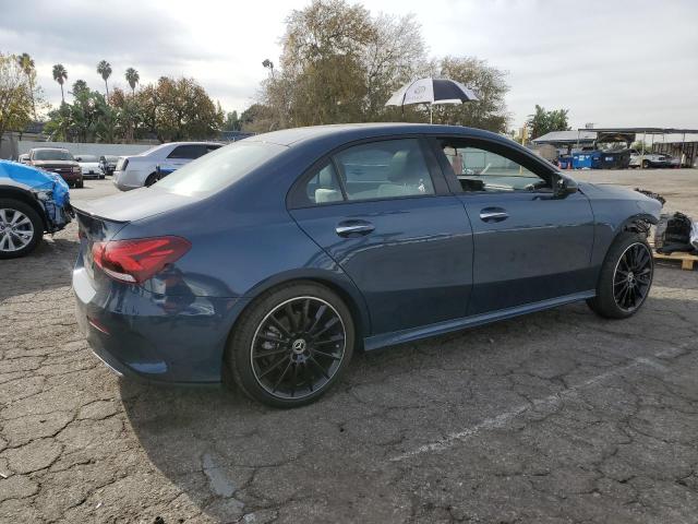 Photo 2 VIN: W1K3G4EB3LJ235121 - MERCEDES-BENZ A 220 