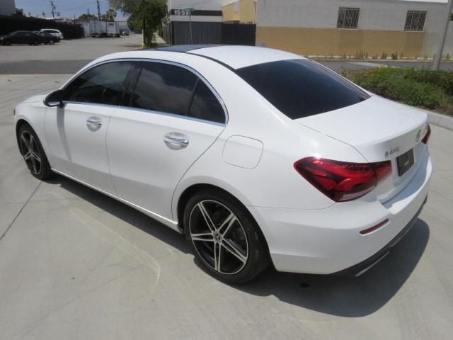 Photo 3 VIN: W1K3G4EB4MJ288167 - MERCEDES-BENZ A 220 