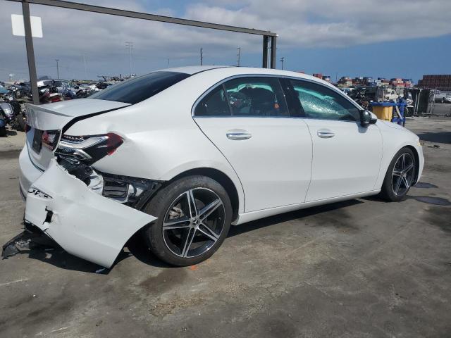 Photo 2 VIN: W1K3G4EB5LJ236562 - MERCEDES-BENZ A 220 