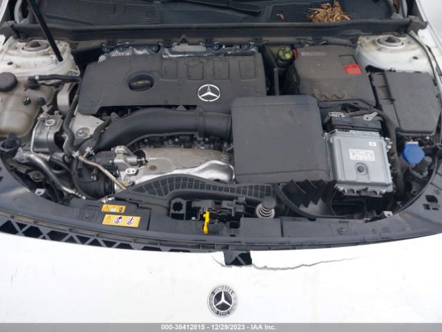 Photo 9 VIN: W1K3G4EB6NJ337421 - MERCEDES-BENZ A 