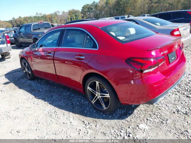 Photo 2 VIN: W1K3G4EB7MJ311733 - MERCEDES-BENZ A 220 