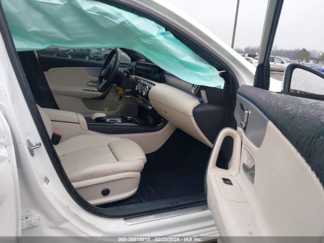 Photo 4 VIN: W1K3G4EB8LJ229377 - MERCEDES-BENZ A 220 