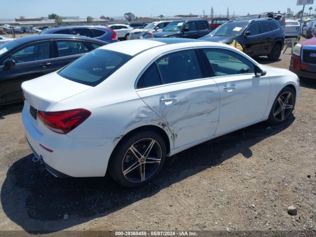 Photo 3 VIN: W1K3G4EB8MJ317105 - MERCEDES-BENZ A 220 