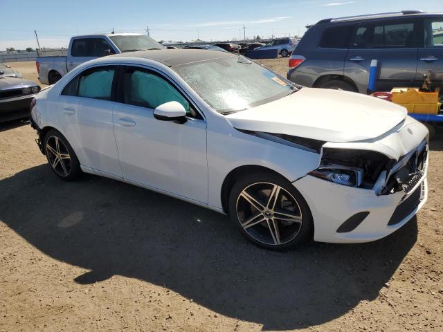 Photo 3 VIN: W1K3G4EB9LJ215939 - MERCEDES-BENZ A 220 