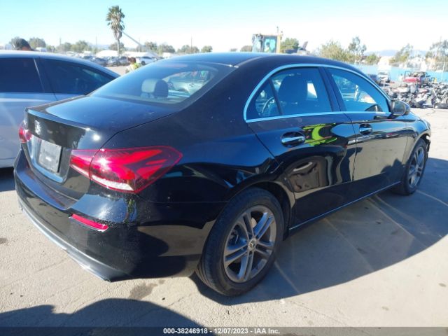 Photo 3 VIN: W1K3G4EBXLJ222334 - MERCEDES-BENZ A 220 