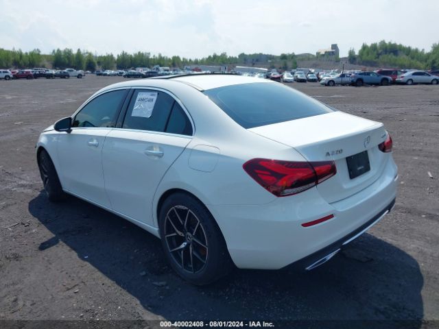 Photo 2 VIN: W1K3G4FB0NJ358084 - MERCEDES-BENZ A-CLASS 