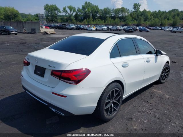 Photo 3 VIN: W1K3G4FB0NJ358084 - MERCEDES-BENZ A-CLASS 