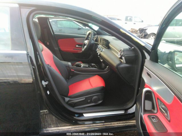 Photo 4 VIN: W1K3G4FB3NJ372299 - MERCEDES-BENZ A 220 