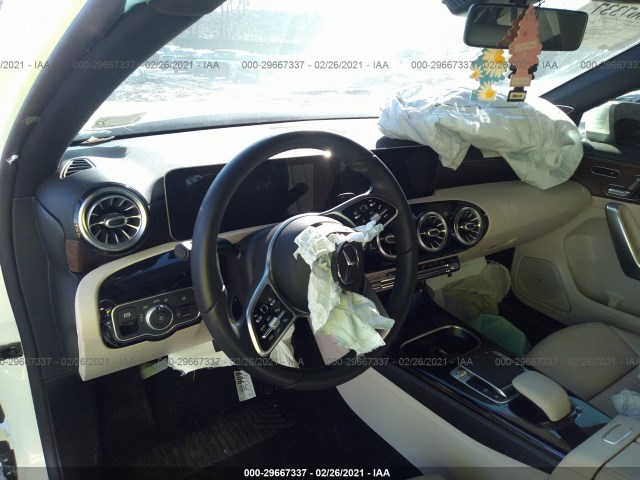 Photo 4 VIN: W1K3G4FB8LJ222962 - MERCEDES-BENZ A-CLASS 